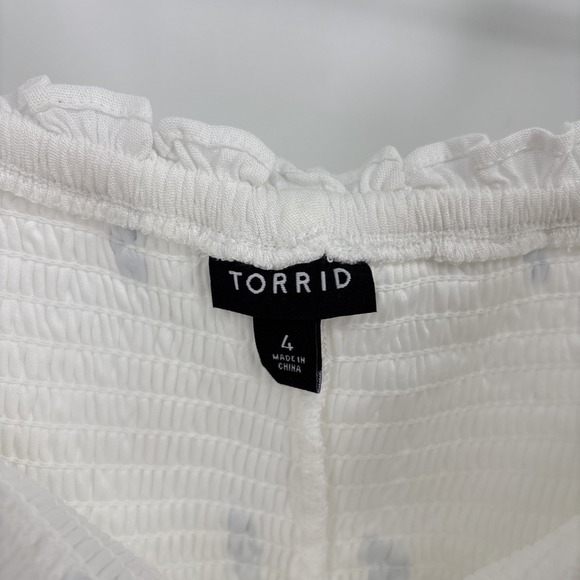 Torrid Women's Embroidered Smocked Crop Blouse Ditsy Floral White Blue 4X NICE! - Picture 6 of 9